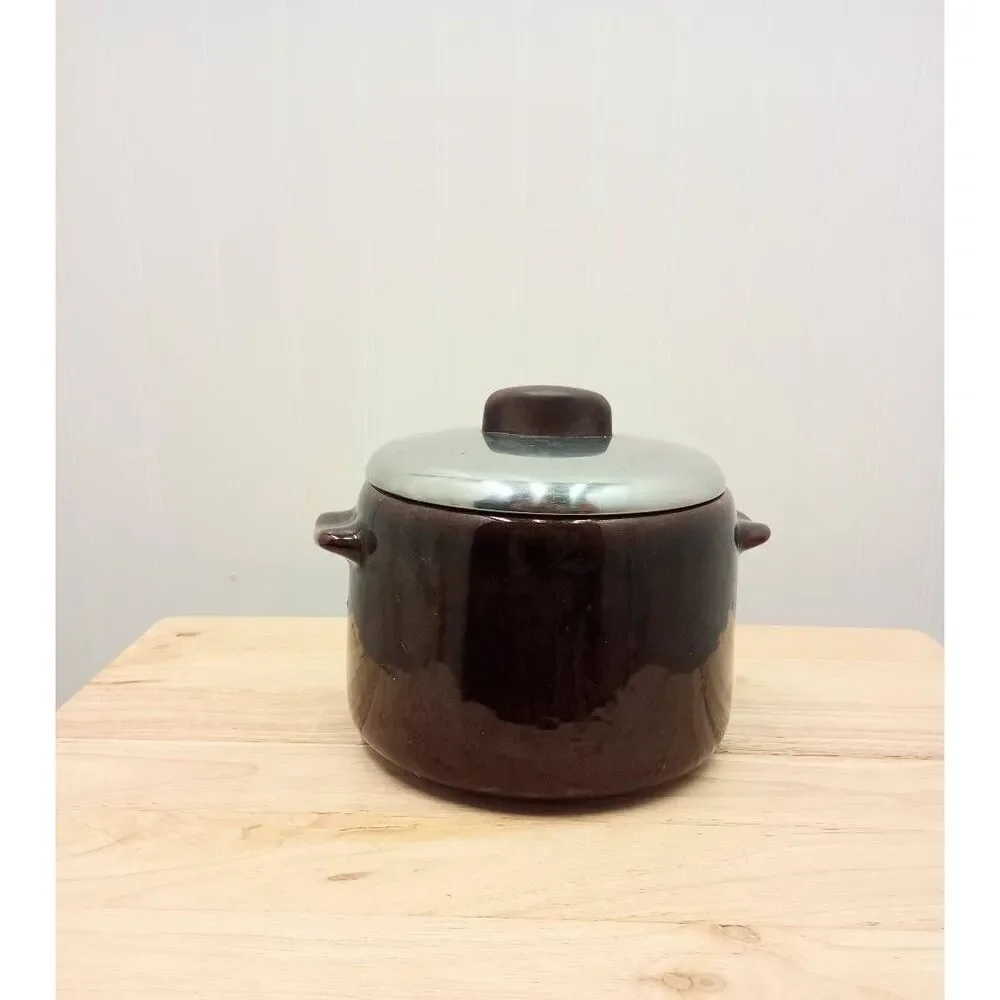 Vintage West bend, ceramic Crock bean pot with aluminum lid